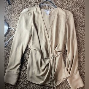 H&M women’s blouse